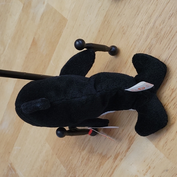 ty Beanie Baby - Waves the Whale with Label Errors - 1996 - Picture 7 of 11